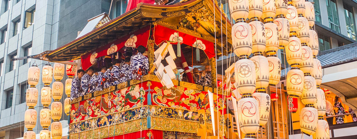 un carro del gion matsuri